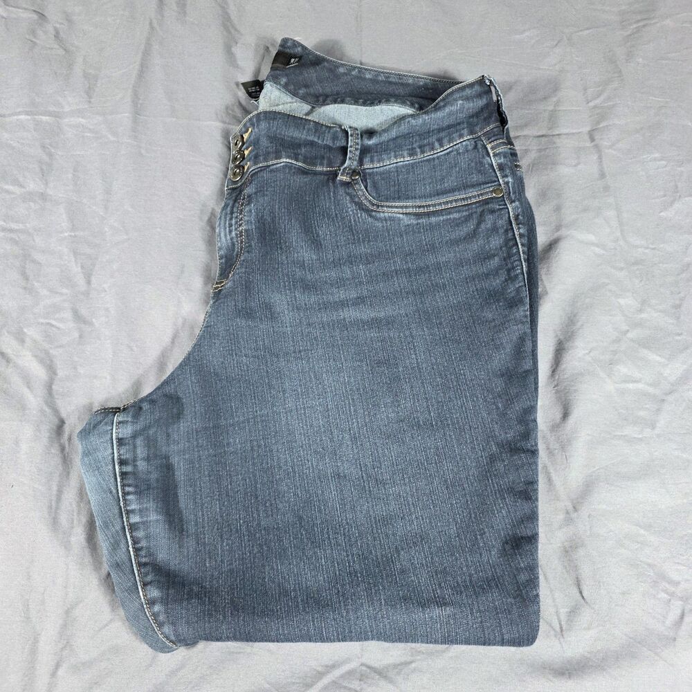 Torrid Women’s Plus Size 24R Skinny Jeans Medium Wash High Rise - Picture 9 of 9